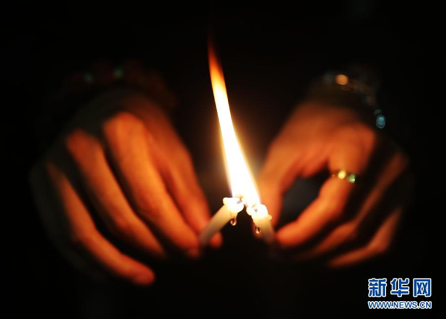 （XHDW）（4）马来西亚民众为马航失联客机祈福