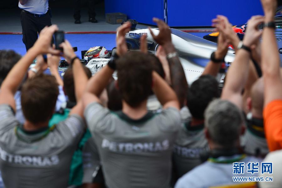 （体育）（14）赛车&mdash;&mdash;F1马来西亚站：汉密尔顿夺冠