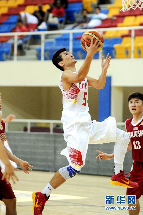 （体育）（2）篮球——亚洲U18青年篮球锦标赛：中国大胜马来西亚