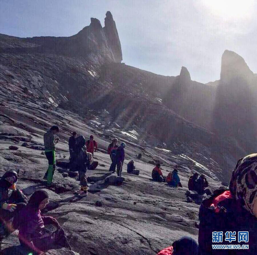 （国际）（3）马来西亚地震 百名登山者被困