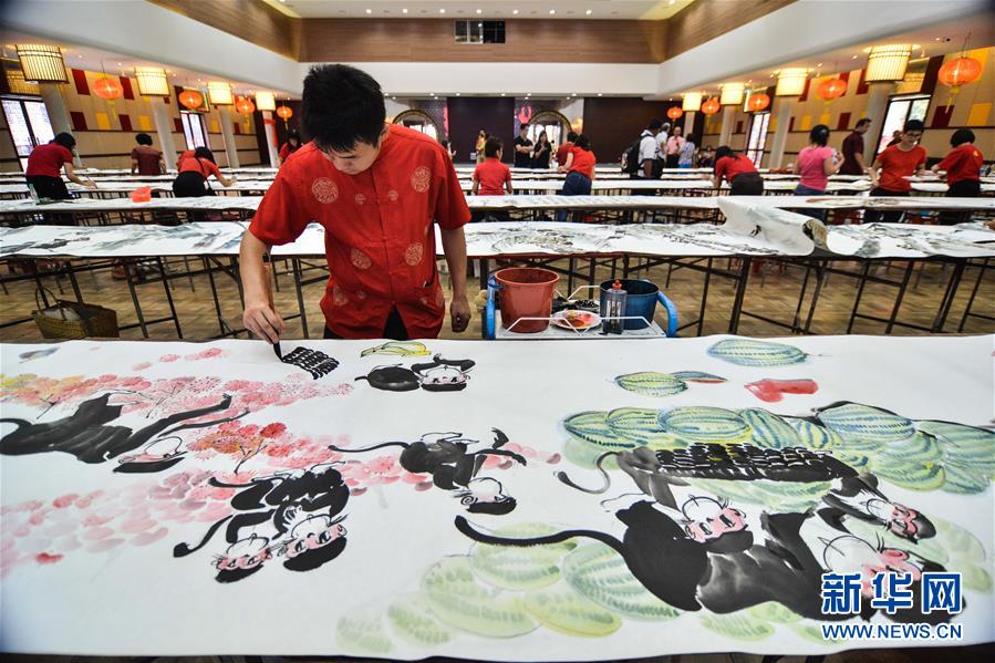 （国际）（1）马来西亚创作最长猴子书画作品迎接猴年