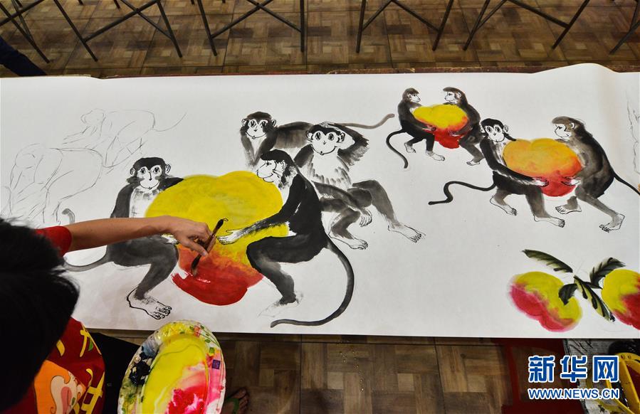 （国际）（3）马来西亚创作最长猴子书画作品迎接猴年