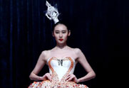 中国—东盟时装周上演马来西亚设计师婚纱礼服秀