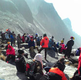 马来西亚地震 百名登山者被困
