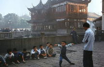 日本摄影师镜头中的中国社会万象（组图）